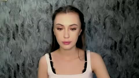 nikonara_ online show from 06-22-26, 11:51