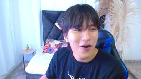 Snapshot of nikoo_18 chatting on 02-26-26, 01:54 Niko online show from 02-26-26, 01:54