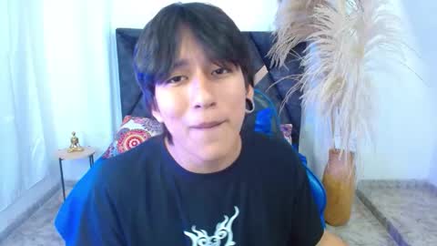 Snapshot of nikoo_18 chatting on 03-10-26, 02:22 Niko online show from 03-10-26, 02:22