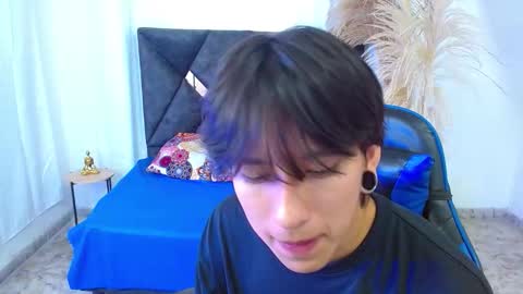 Snapshot of nikoo_18 chatting on 03-14-26, 01:38 Niko online show from 03-14-26, 01:38