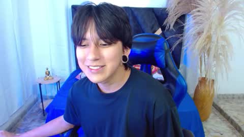 Snapshot of nikoo_18 chatting on 03-18-26, 03:15 Niko online show from 03-18-26, 03:15