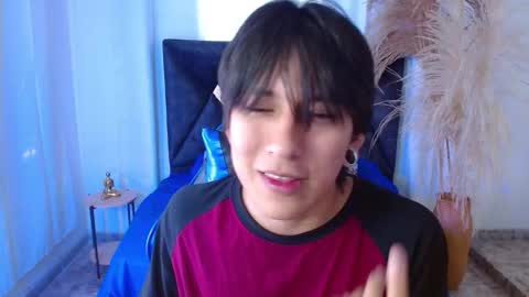 Snapshot of nikoo_18 chatting on 03-19-26, 02:32 Niko online show from 03-19-26, 02:32