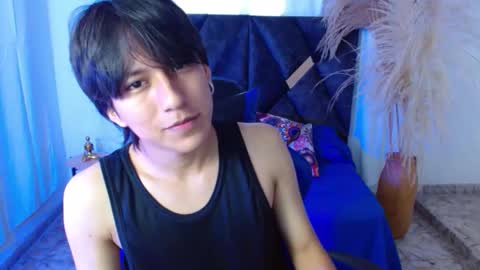 Snapshot of nikoo_18 chatting on 03-24-26, 02:44 Niko online show from 03-24-26, 02:44