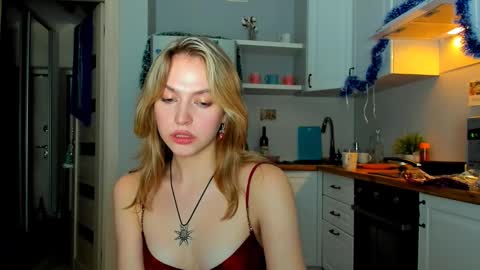 Snapshot of niky_jess chatting on 01-02-25, 07:29 Veronica online show from 01-02-25, 07:29