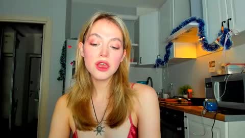 Snapshot of niky_jess chatting on 01-07-25, 06:59 Veronica online show from 01-07-25, 06:59