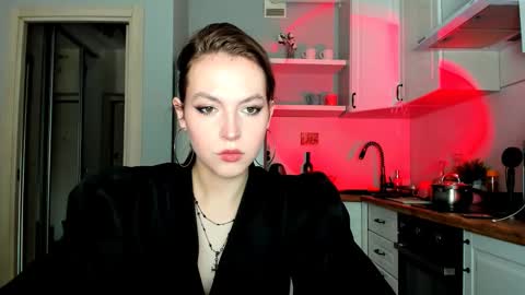 Snapshot of niky_jess chatting on 02-24-25, 11:43 Veronica online show from 02-24-25, 11:43
