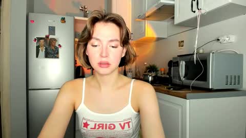 Snapshot of niky_jess chatting on 03-06-25, 08:08 Veronica online show from 03-06-25, 08:08