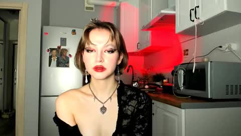 Snapshot of niky_jess chatting on 03-12-25, 10:37 Veronica online show from 03-12-25, 10:37