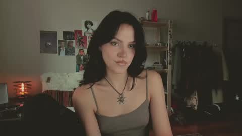 Veronica online show from 04-13-26, 10:43