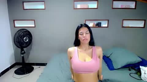Snapshot of nila_kaia chatting on 01-23-25, 11:58 nila online show from 01-23-25, 11:58