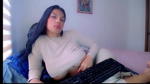 Snapshot of nila_kaia chatting on 02-09-25, 10:54 nila online show from 02-09-25, 10:54