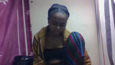 Snapshot of nilahmarie chatting on 09-18-25, 05:42 nilah online show from 09-18-25, 05:42