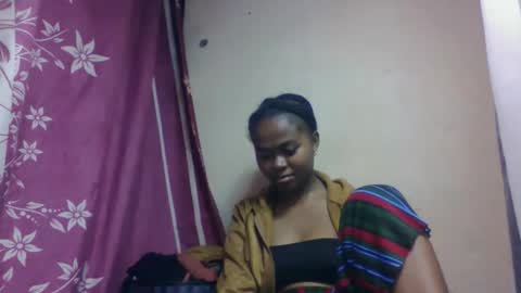 Snapshot of nilahmarie chatting on 09-18-25, 06:32 nilah online show from 09-18-25, 06:32