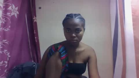 Snapshot of nilahmarie chatting on 09-25-25, 07:45 nilah online show from 09-25-25, 07:45