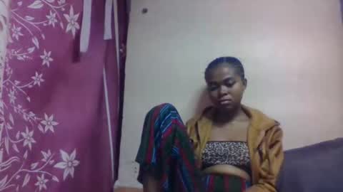 Snapshot of nilahmarie chatting on 10-13-25, 12:05 nilah online show from 10-13-25, 12:05