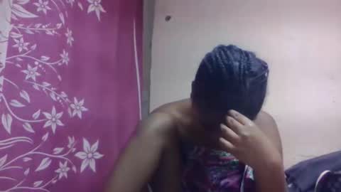 Snapshot of nilahmarie chatting on 10-15-25, 08:47 nilah online show from 10-15-25, 08:47