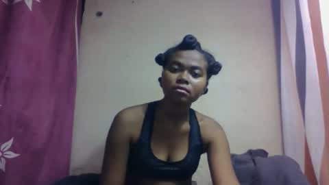 Snapshot of nilahmarie chatting on 10-19-25, 07:09 nilah online show from 10-19-25, 07:09