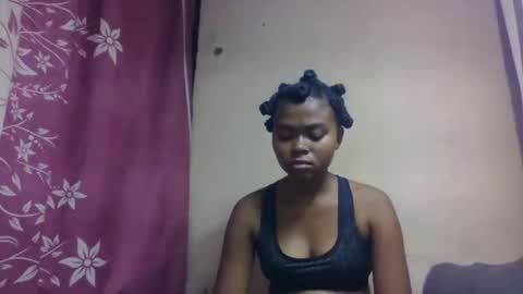 Snapshot of nilahmarie chatting on 10-23-25, 06:45 nilah online show from 10-23-25, 06:45