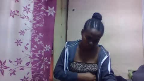 Snapshot of nilahmarie chatting on 11-01-25, 07:54 nilah online show from 11-01-25, 07:54