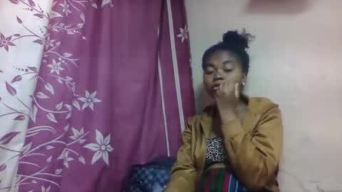 nilah online show from 11-22-25, 06:40