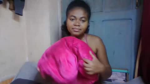 nilah online show from 05-11-26, 05:02