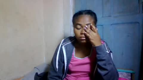 nilah online show from 06-19-26, 05:34