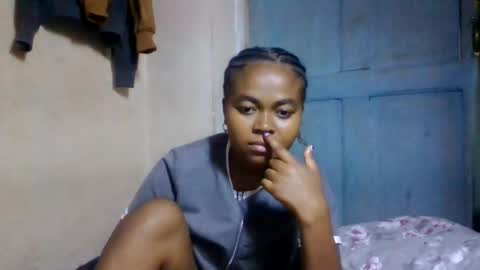 nilah online show from 06-22-26, 07:38