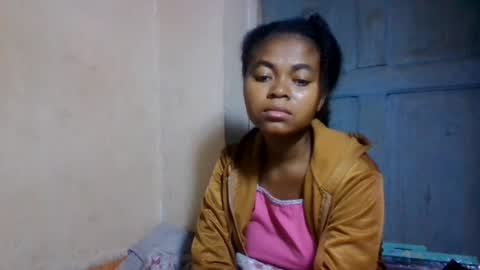 nilah online show from 06-25-26, 03:17