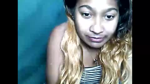 Snapshot of nilaina330940 chatting on 05-25-26, 04:57 nilaina330940 online show from 05-25-26, 04:57