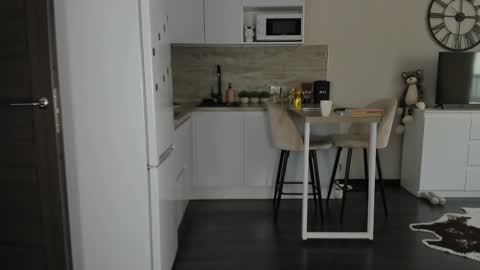 Bella online show from 02-24-26, 10:46