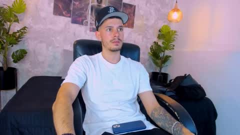 Nils online show from 11-21-25, 02:10