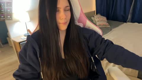 Jennet online show from 02-13-25, 06:48