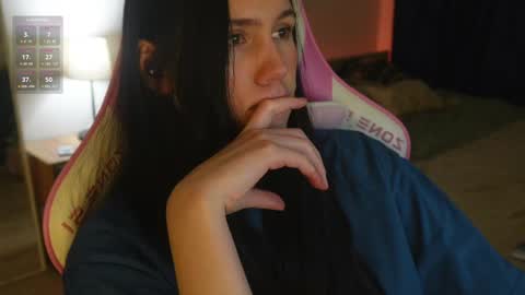 Jennet online show from 02-17-25, 05:43