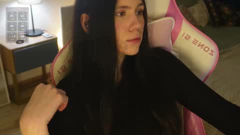 Jennet online show from 02-19-25, 03:27