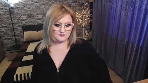 Blonde Nimpho online show from 01-26-25, 11:28