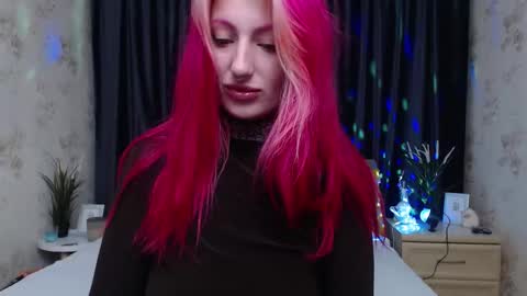 Snapshot of nina_b1um chatting on 11-06-25, 06:14 Nina online show from 11-06-25, 06:14