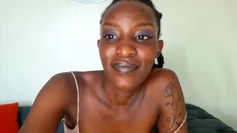 nina_bambi online show from 12-20-25, 08:32