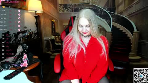 Nina online show from 04-07-26, 12:27