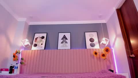 nina_ford_ online show from 05-01-26, 03:11