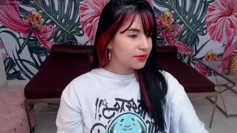 Nina online show from 09-18-25, 08:11