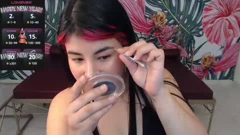 Nina online show from 10-10-25, 09:25