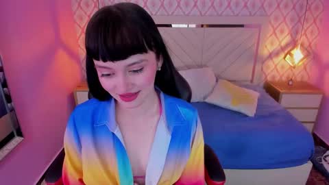 N I N A online show from 10-21-25, 05:30