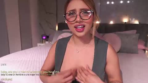 Snapshot of nina_mon chatting on 06-14-26, 04:58 Angie online show from 06-14-26, 04:58