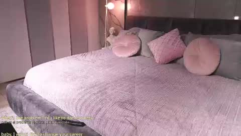 Snapshot of nina_mon chatting on 06-27-26, 04:50 Angie online show from 06-27-26, 04:50