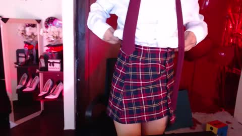 Snapshot of nina_paige chatting on 02-16-25, 07:48 nina online show from 02-16-25, 07:48