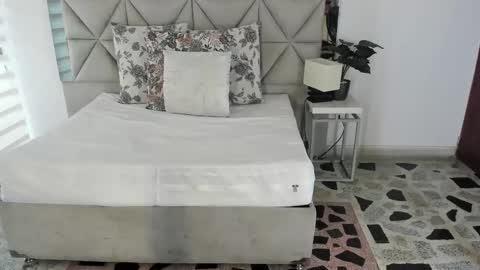 Snapshot of nina_pons chatting on 10-14-25, 08:31 Nina online show from 10-14-25, 08:31