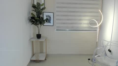 Snapshot of nina_ponse chatting on 02-19-25, 11:25 Natalia FOLLOW ME ---- nathy po online show from 02-19-25, 11:25