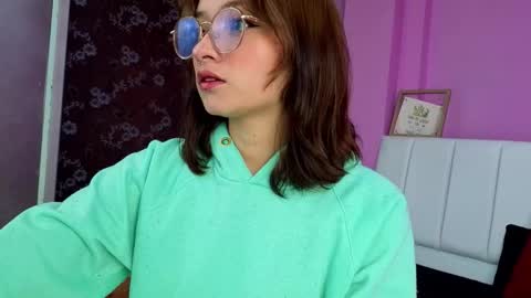 Nina online show from 11-10-25, 07:13