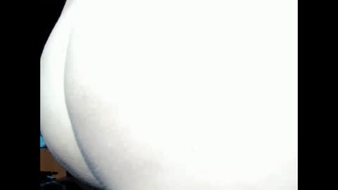 nina_xoxo0 online show from 04-11-26, 10:30