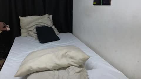 Ninaa fox online show from 01-18-25, 06:43